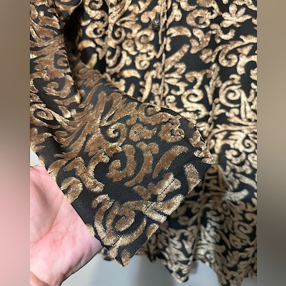 DIANE VON FURSTENBERG Button Up Jacquard Paisley Velvet Shirt - Picture 4 of 8